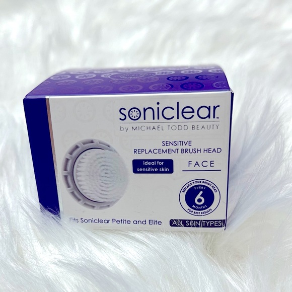 Soniclear by Micheal Todd Beauty brush for all skin types - Picture 1 of 3